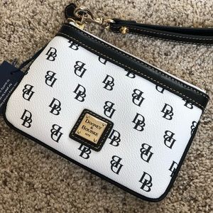 Dooney & Bourke Wristlet (NWT!!)